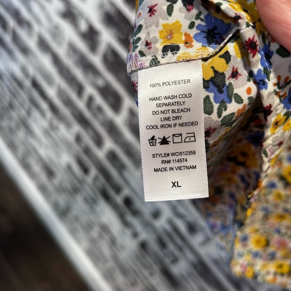 Pleione Feminine Coquette Prairie Style Multicolor Floral Smocked Blouse Size XL - Picture 7 of 7